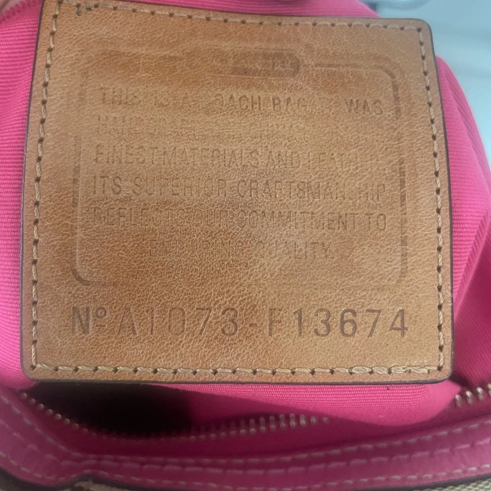 Coach bag. Authentic. - Picture 6 of 9